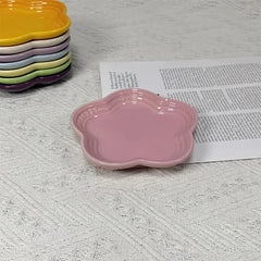 5.5'' Cat Feeding Flower Shaped Ceramic Disc Extra Wide Raised Cats Food Bowl  Anti-vomiting Cat Feeder Pet Delicate Tableware