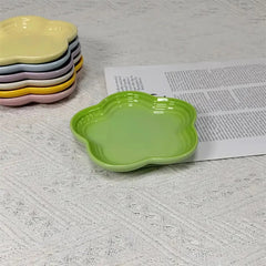 5.5'' Cat Feeding Flower Shaped Ceramic Disc Extra Wide Raised Cats Food Bowl  Anti-vomiting Cat Feeder Pet Delicate Tableware